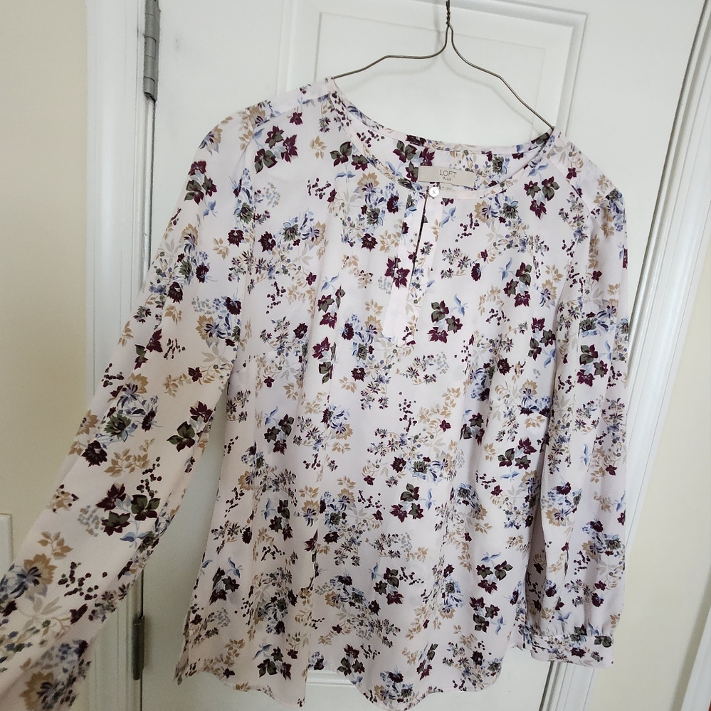 Loft Fashion cream & purple flowers Blouse with Peter Pan Collar